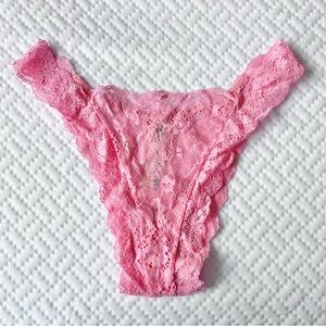 Victoria’s Secret Dream Angels Lace Brazilian Panty in Pink Hope NWT L